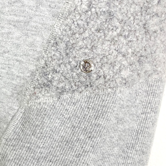 ❤️SOLD❤️Lululemon Stand Out Sherpa Jacket Light - Picture 5 of 8